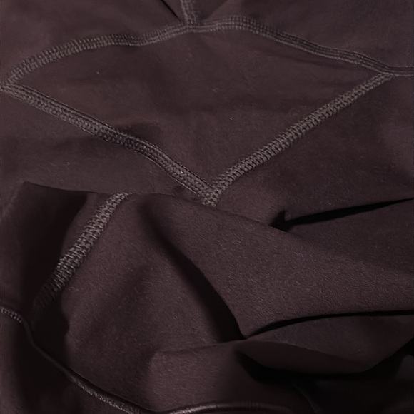 🌺 UniQlo Purple Eggplant Leggings with Side Pockets Women’s Size Small - Picture 4 of 7